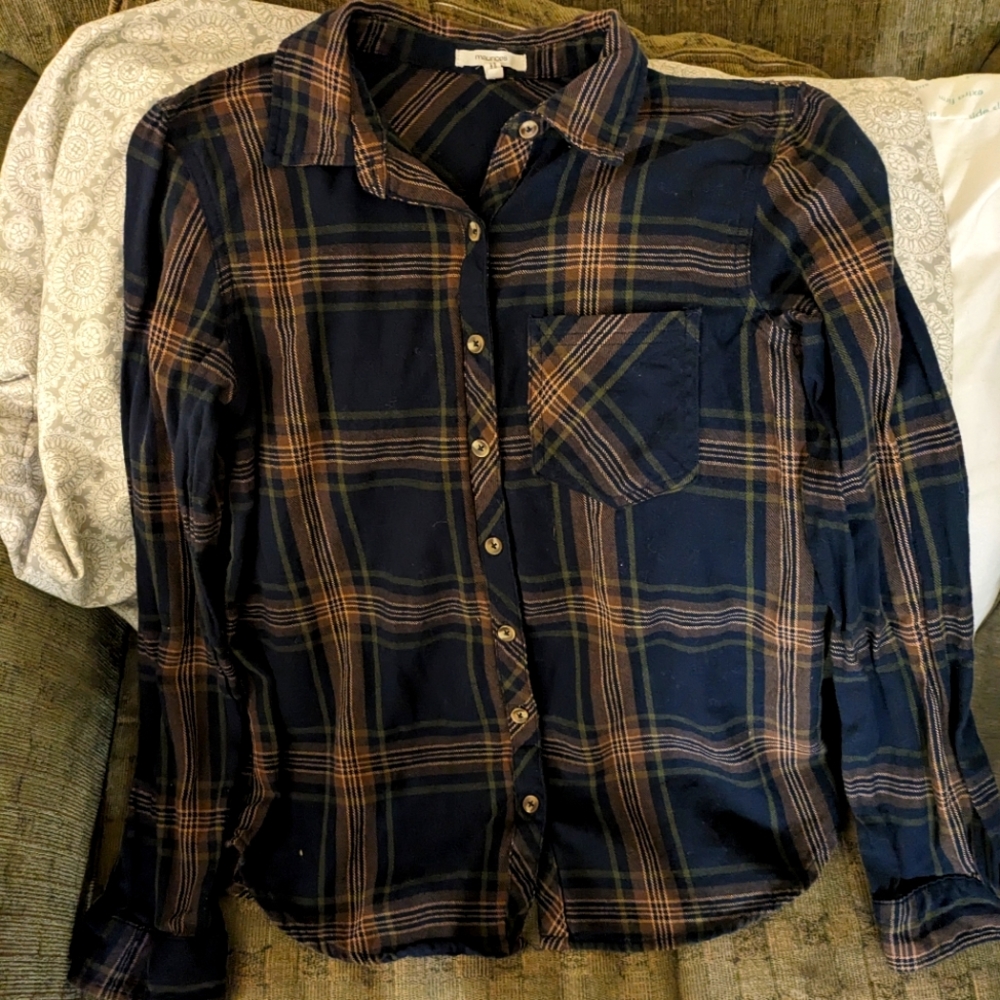 Plaid long sleeve collar button up